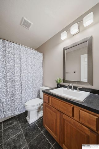 710 N 95th Street, Lincoln, NE 68505