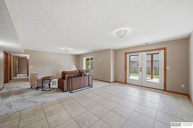 710 N 95th Street, Lincoln, NE 68505
