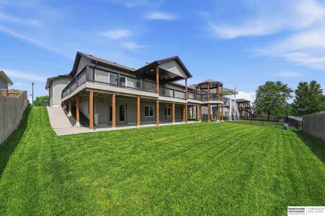 710 N 95th Street, Lincoln, NE 68505