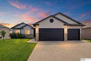 710 N 95th Street, Lincoln, NE 68505