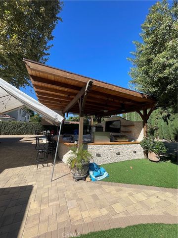 17183 Sunburst, Sherwood Forest, CA 91325