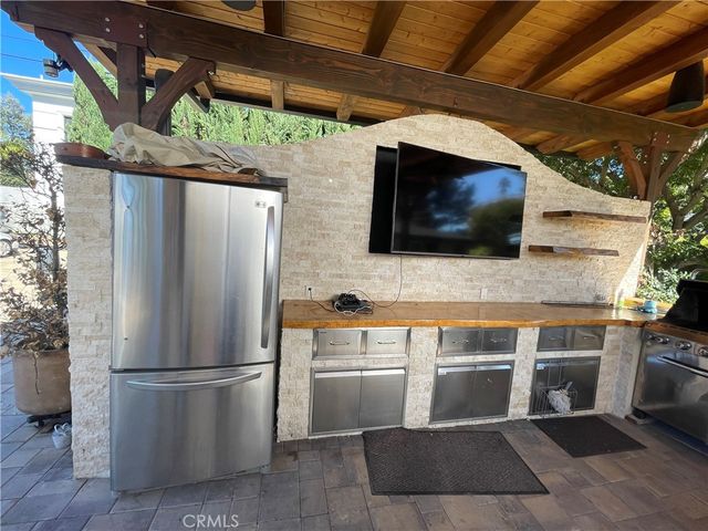 17183 Sunburst, Sherwood Forest, CA 91325