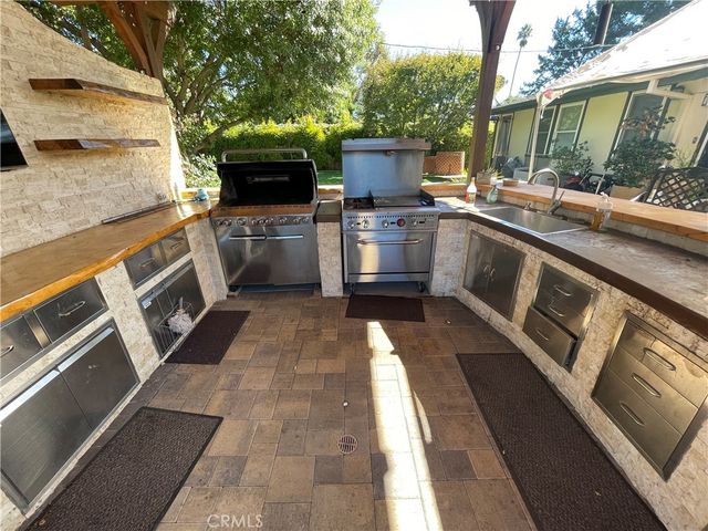 17183 Sunburst, Sherwood Forest, CA 91325