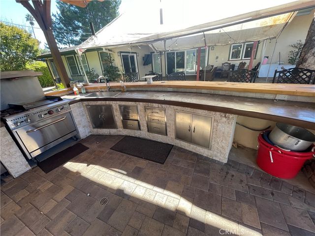 17183 Sunburst, Sherwood Forest, CA 91325