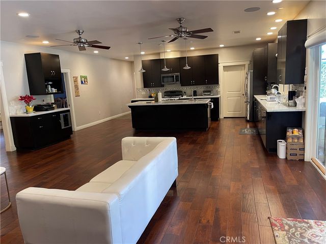 17183 Sunburst, Sherwood Forest, CA 91325