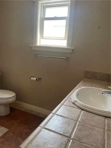 17183 Sunburst, Sherwood Forest, CA 91325