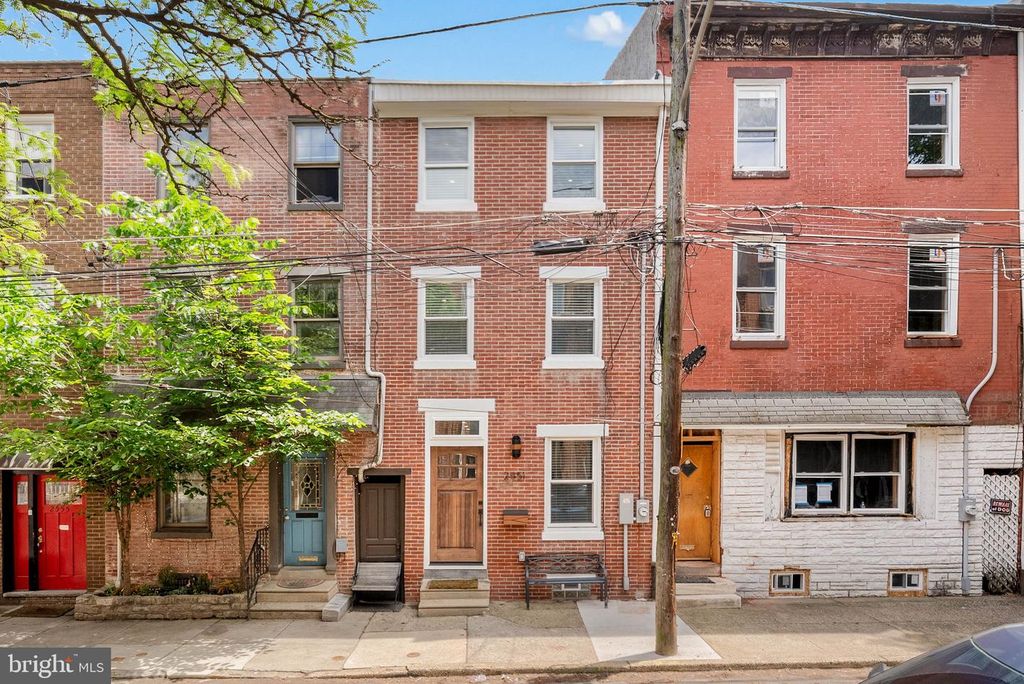 2551 SALMON ST, Philadelphia, PA 19125