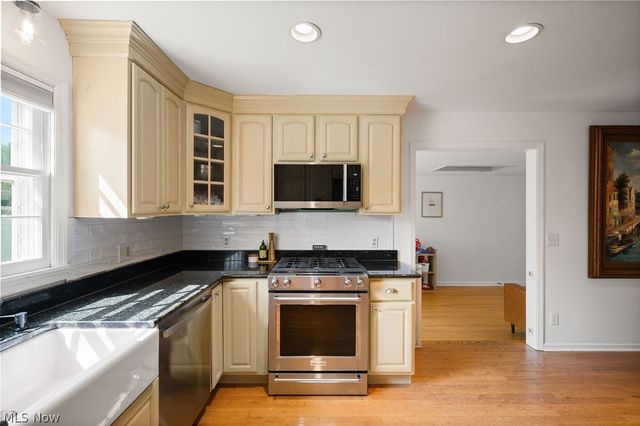 1007 49th Street, Vienna, WV 26105