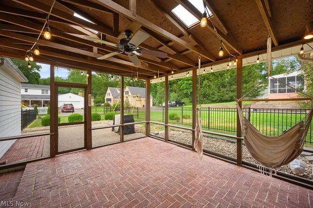 1007 49th Street, Vienna, WV 26105