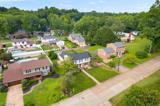 1007 49th Street, Vienna, WV 26105