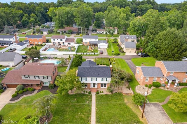1007 49th Street, Vienna, WV 26105