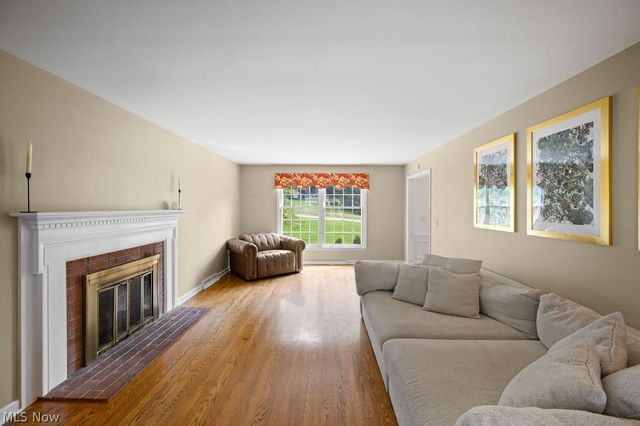 1007 49th Street, Vienna, WV 26105