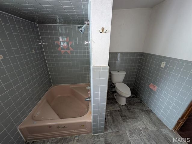 34 Wilshire Drive, Fairview Heights, IL 62208