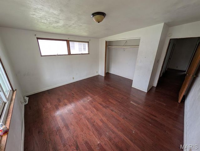34 Wilshire Drive, Fairview Heights, IL 62208