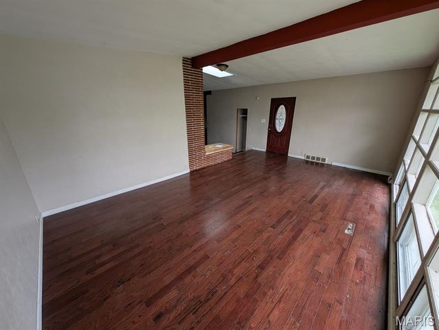 34 Wilshire Drive, Fairview Heights, IL 62208
