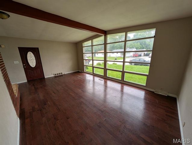 34 Wilshire Drive, Fairview Heights, IL 62208