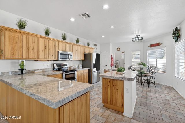 1557 W GREASEWOOD Street, Apache Junction, AZ 85120