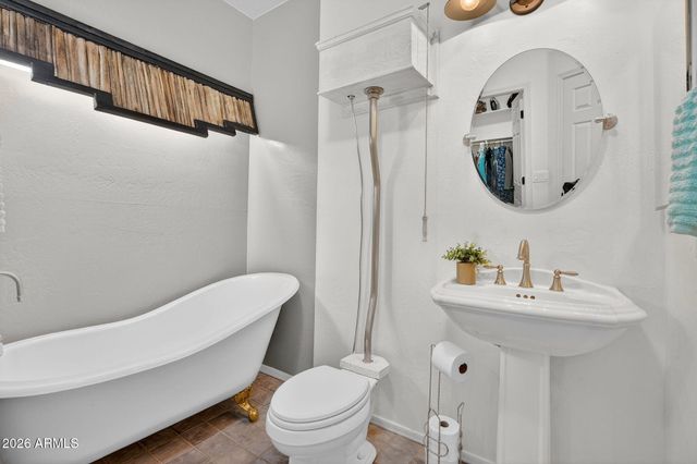 1557 W GREASEWOOD Street, Apache Junction, AZ 85120