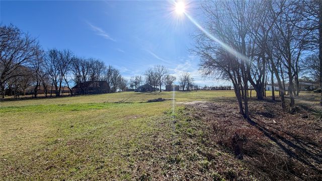 2482 Fm 2946, Emory, TX 75440