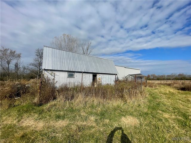 6721 Aiken Road, Pendleton, NY 14094