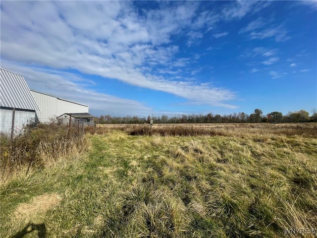 6721 Aiken Road, Pendleton, NY 14094