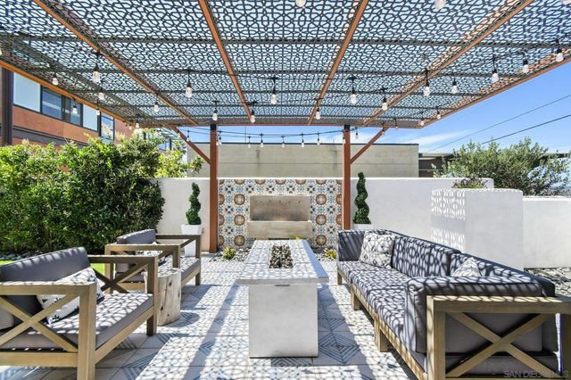 1664 Guizot St, San Diego, CA 92107