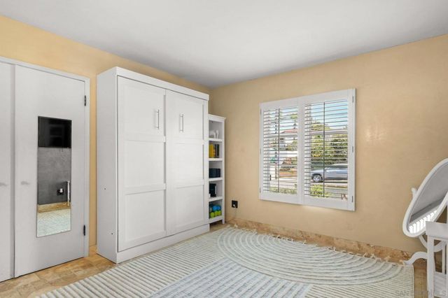 1664 Guizot St, San Diego, CA 92107