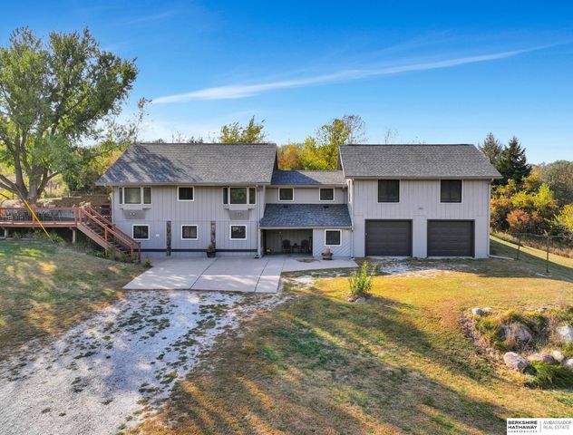 5009 CR 39 County Road, Fort Calhoun, NE 68023