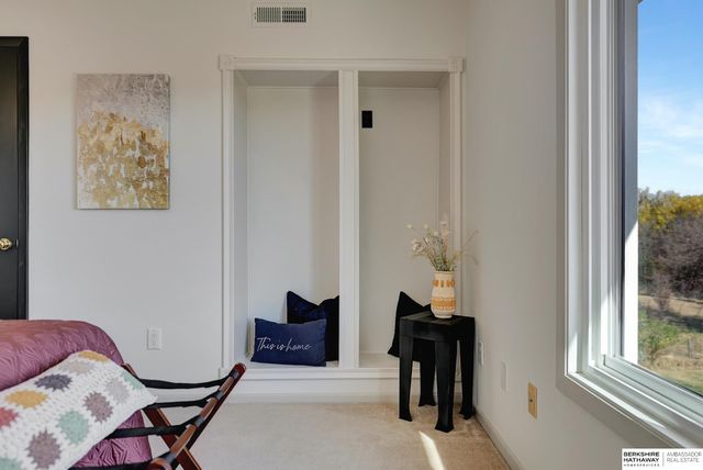 5009 CR 39 County Road, Fort Calhoun, NE 68023