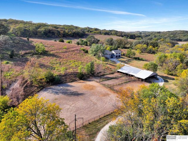 5009 CR 39 County Road, Fort Calhoun, NE 68023