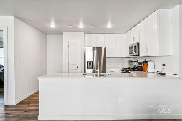 2814 S Mossy Forest Ave, Nampa, ID 83686