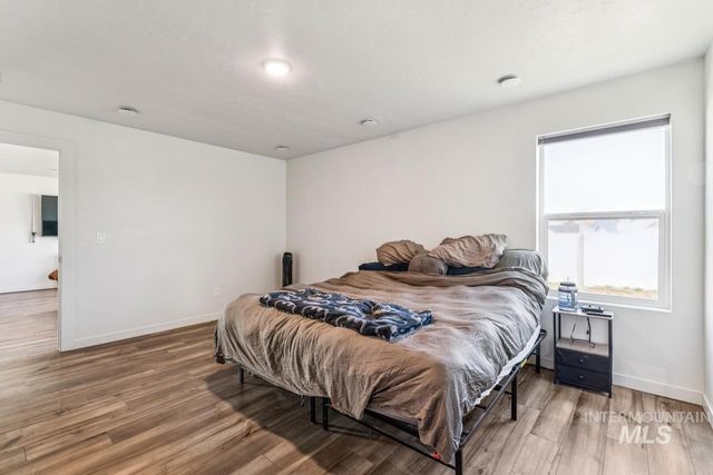 2814 S Mossy Forest Ave, Nampa, ID 83686