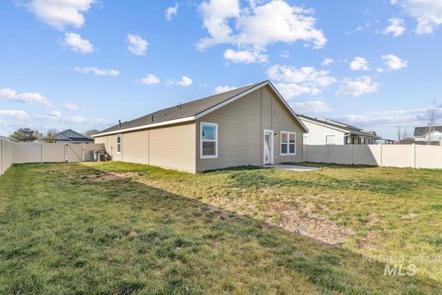 2814 S Mossy Forest Ave, Nampa, ID 83686