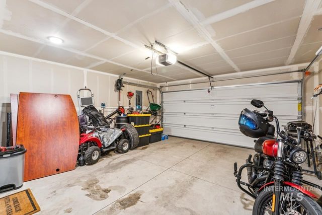 2814 S Mossy Forest Ave, Nampa, ID 83686