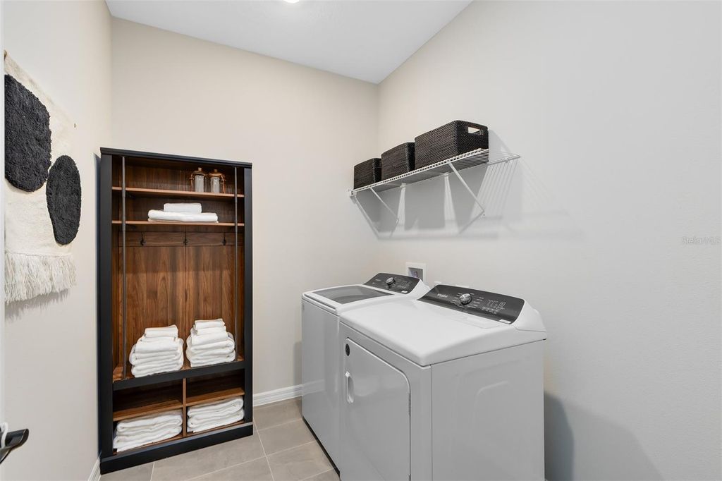 Image 25 of property listing at 6964 ROSY SKY AVENUE, Orlando, FL 32829