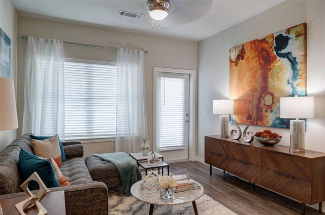 3530 West 12th Street 6114, Houston, TX 77008