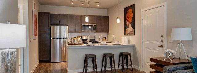 3530 West 12th Street 6114, Houston, TX 77008