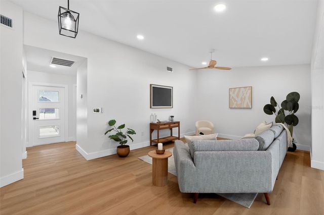 10203 57TH WAY N, Pinellas Park, FL 33782