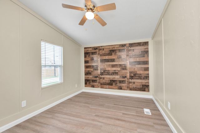 1206 Cindy Lane, Sealy, TX 77474