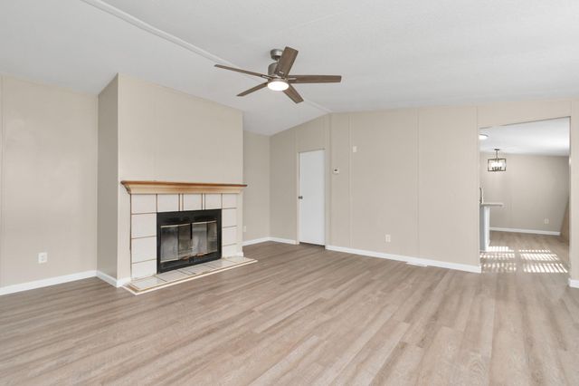 1206 Cindy Lane, Sealy, TX 77474