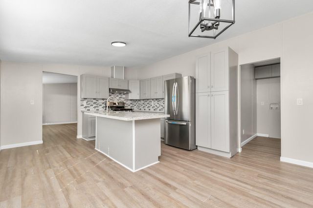 1206 Cindy Lane, Sealy, TX 77474