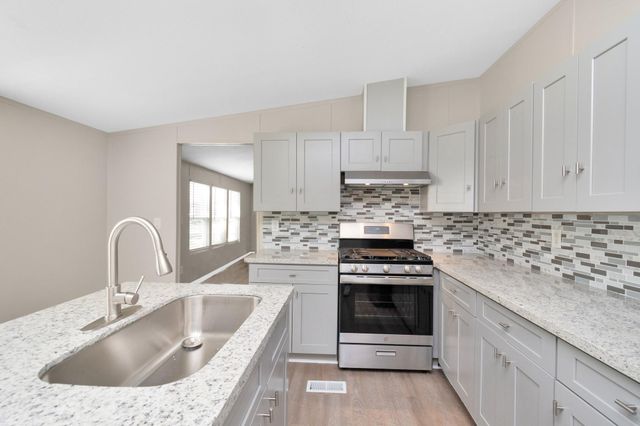 1206 Cindy Lane, Sealy, TX 77474