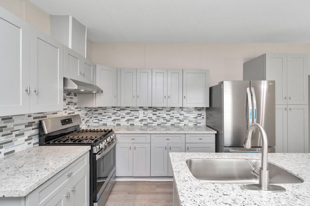 1206 Cindy Lane, Sealy, TX 77474