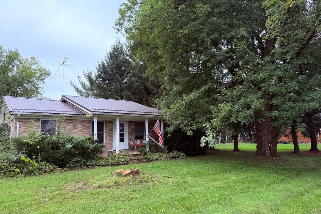 1864 Roberta Drive, Newark, OH 43056