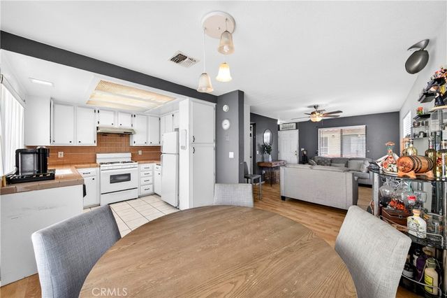 11754 206th Street, Lakewood, CA 90715
