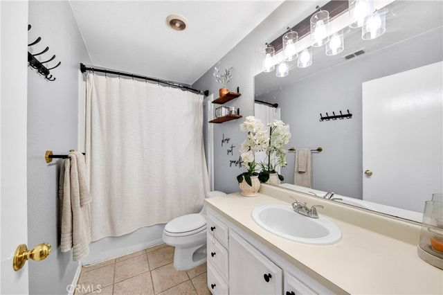 11754 206th Street, Lakewood, CA 90715