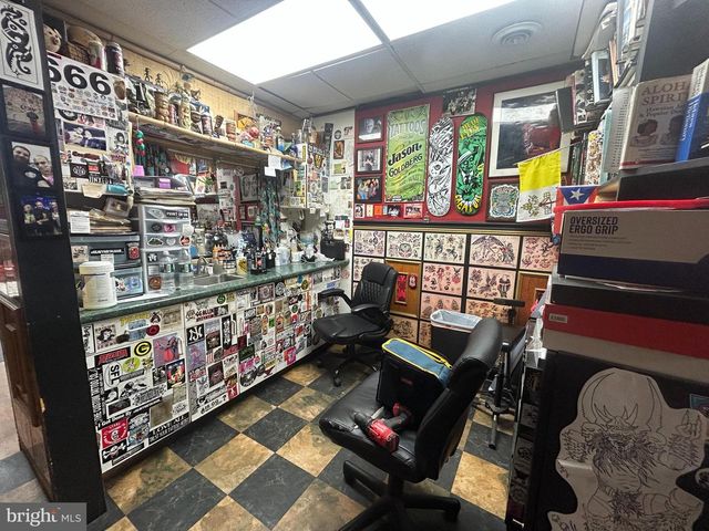 44 S 2ND ST, Philadelphia, PA 19106