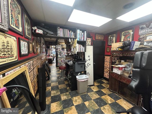 44 S 2ND ST, Philadelphia, PA 19106