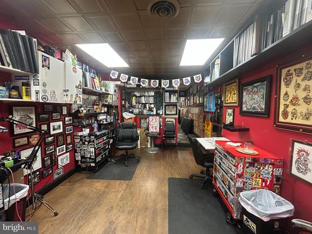 44 S 2ND ST, Philadelphia, PA 19106