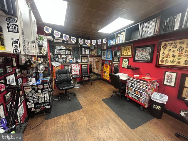 44 S 2ND ST, Philadelphia, PA 19106